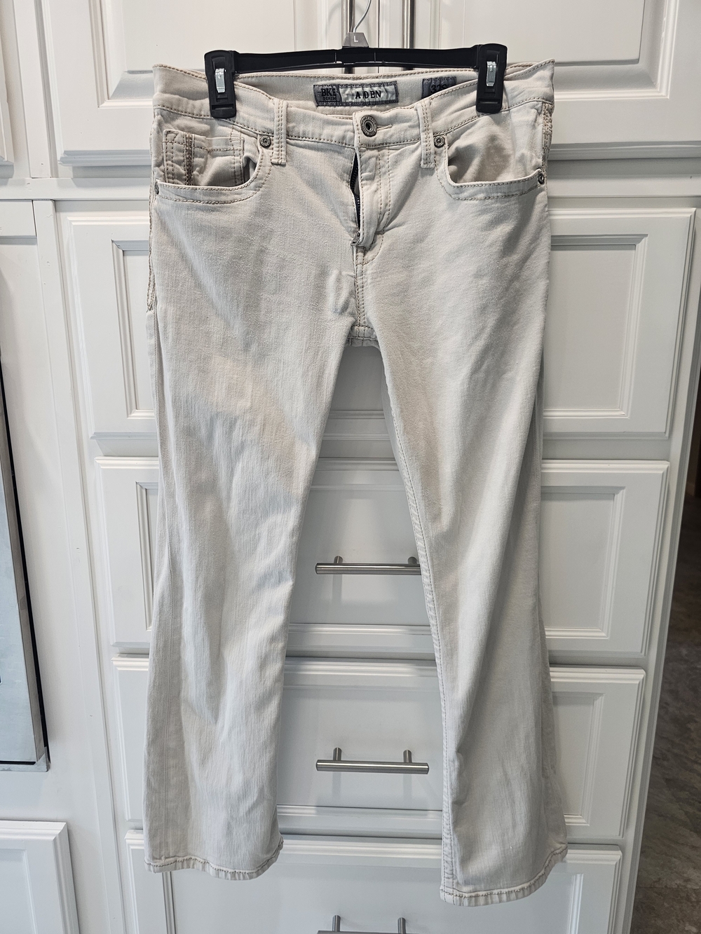 Aiden Cream Straight-Leg Men’s Jeans Size 32S